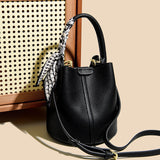 Women's bag, bucket bag, women's versatile soft leather messenger bag popular new bag, light luxury, high-end feeling hand carrying bucket bag