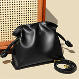 Shoulder bag Autumn versatile messenger bag Large capacity cloud bag Simple high-end lucky bag Women's bag Fashion commute